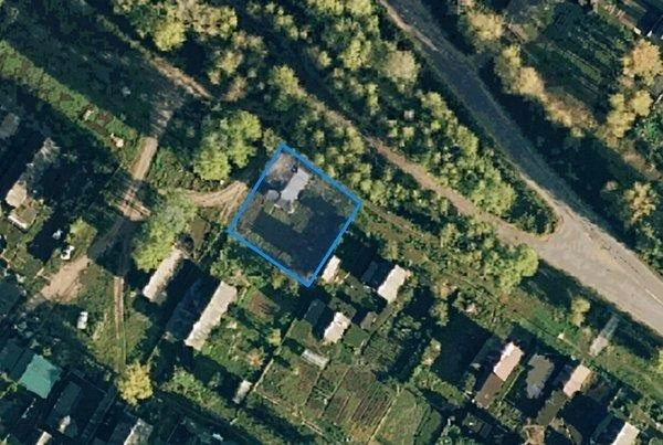 Здание 39,5 кв.м с земельным участком 657 кв.м по адресу: Ярославская область, Брейтовский р-н, д. Остряковка, д. 17